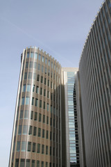 Fototapeta na wymiar Moderne Bürogebäude in Berlin-Mitte