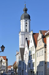 Fototapeta premium Kirche St.Peter in Neuburg an der Donau