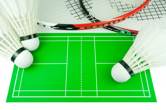Badminton rackets, shuttlecocks, field drawing