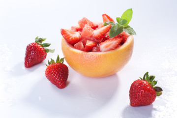 Fruit salad with strawberry and grapefruit