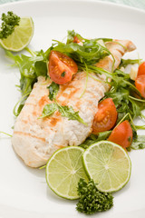 Petto di Pollo Grigliato con Verdure
