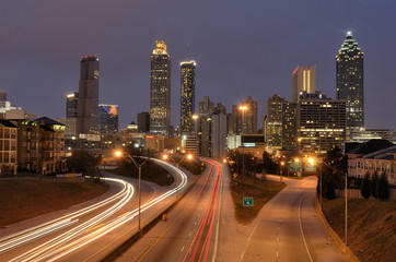 Plakat Panoramę Atlanta Gruzji w nocy