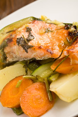 Salmone al Forno con Verdure