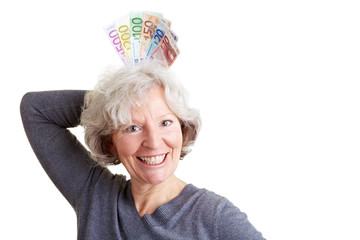 Seniorin gewinnt Geld