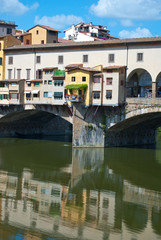 Fototapeta na wymiar Fragment starego mostu - Florencja