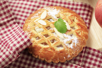 Small apple pie