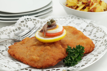 Wiener Schnitzel mit Röstkartoffeln