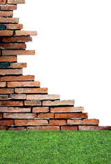 Obraz premium porous wall on the green grass