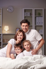 Fototapeta premium Smiling family