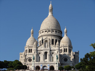 Fototapeta na wymiar Najświętszego Serca Pana Jezusa w Montmartre