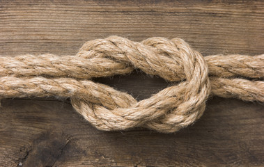 Rope with knots