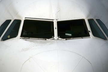 Aircraft cockpit windows