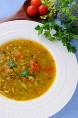 Pea-vegetable soup