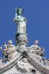 Fototapeta na wymiar Details from Basilica St Mark's in Venice