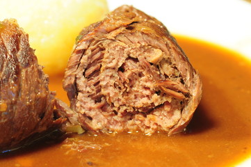 Roulade mit Kartoffelkloß