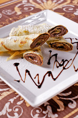 Crepes mit Schokoladenfüllung