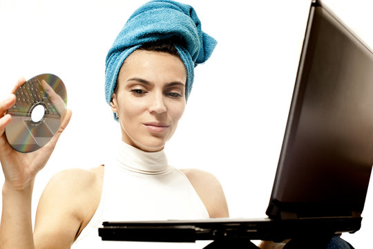 woman usig laptop
