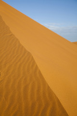 Fototapeta na wymiar Desert Sand z wydmy w Maroku, Merzouga