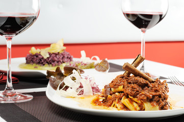 pappardelle al sugo di cinghiale con cannella