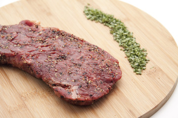 Rumpsteak gewürzt mit Schnittlauch