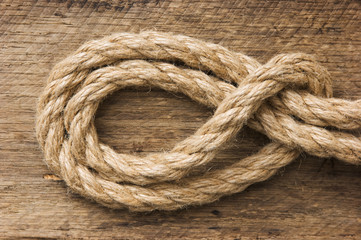 Rope with knots