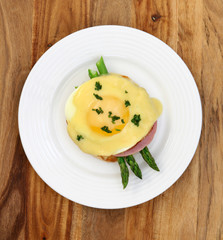 Eggs Benedict