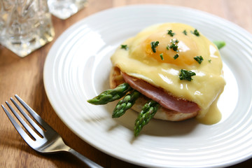 Eggs Benedict