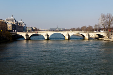 Fototapeta na wymiar Pont Parisien_21