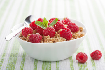 cereal with fresh raspberry
