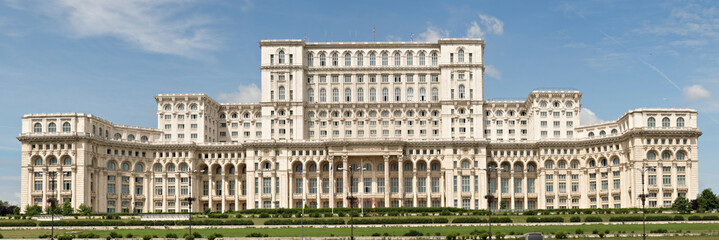 Largest building in Europe - 30951115