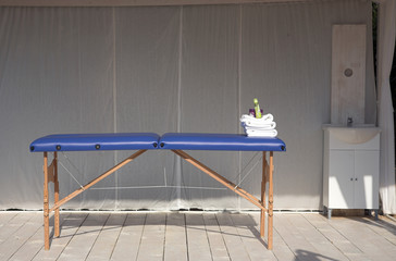 Massage bed outdoor