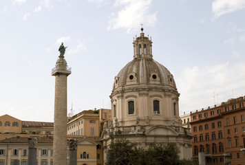 Fototapeta na wymiar Trajans Column and Church Rome
