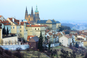 Obraz premium The View on Prague gothic Castle after Sunset, Czech Republic