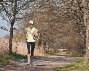 jogging nature-femme de face-