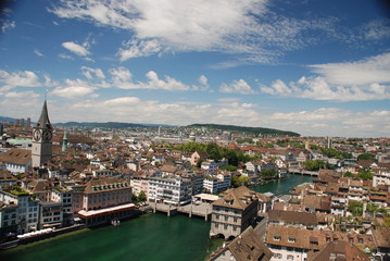 Fototapeta na wymiar Zurych krajobraz z dzwonnicy Grossmünster