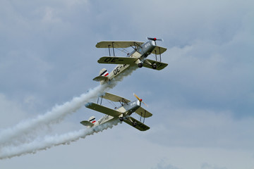 Acrobatic planes