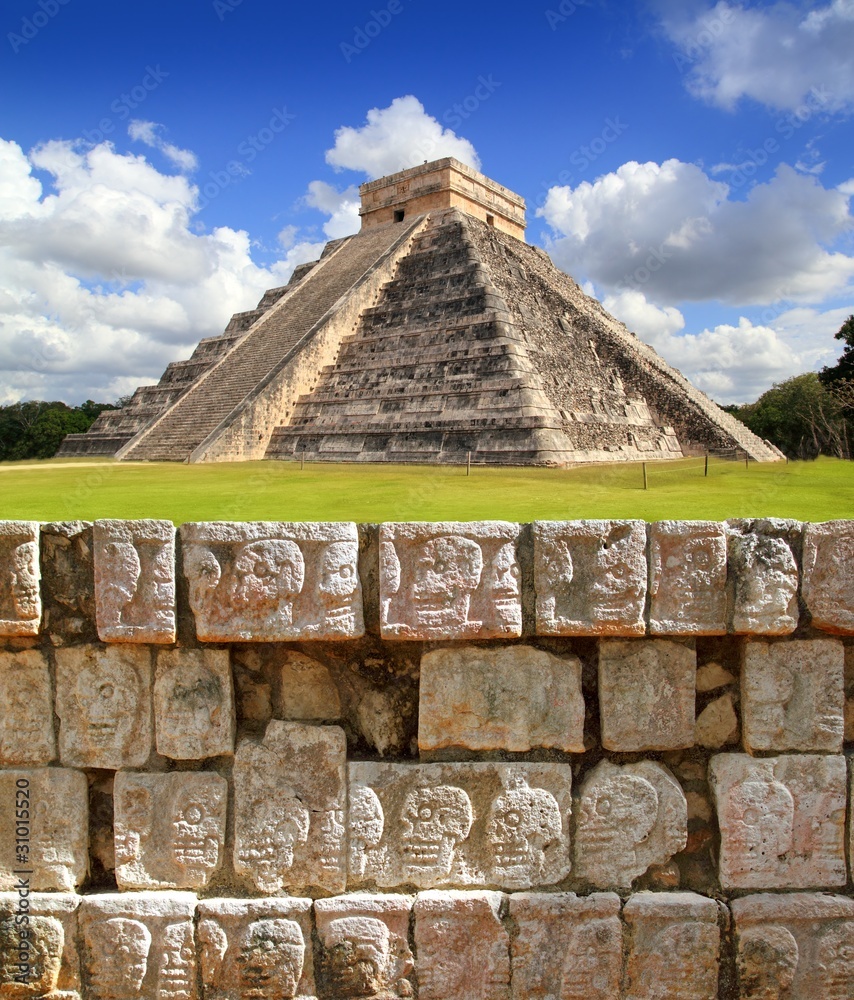 Poster Chichen Itza Tzompantli the Wall of Skulls