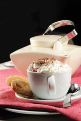 cappuccino con panna