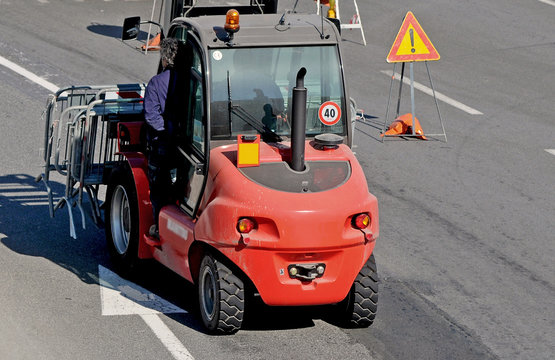 forklift red