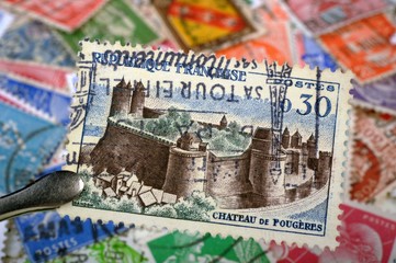 timbres - Château de Fougères - philatélie France