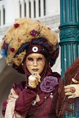 Carnaval de Venise masque bordeaux