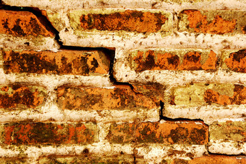 Fissure on the brick walls