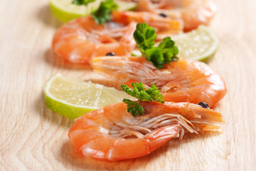 Shrimps with parsley and lemon