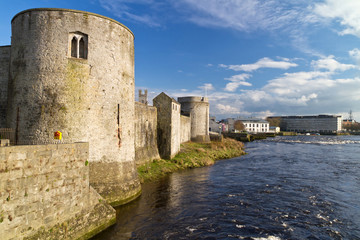 Fototapeta premium King John castle in Limerick - Ireland