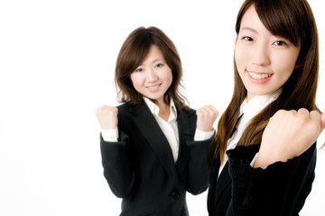 ガッツポーズの女性社員