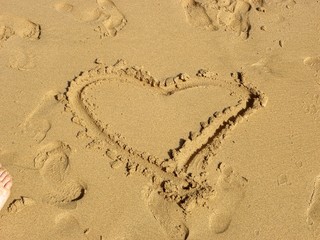 Herz im Sand