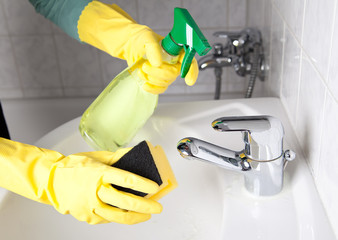 Waschbecken reinigen