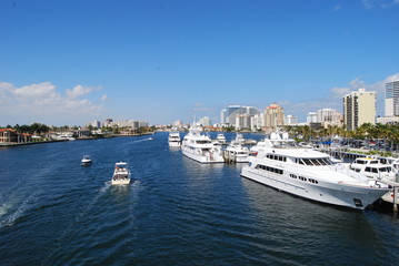 Ft.Lauderdale Luxury Yachts and Condos
