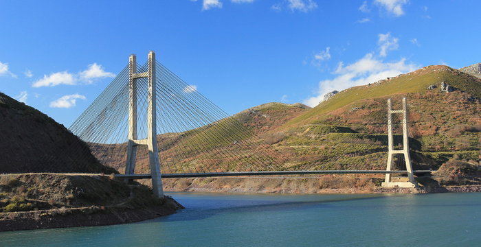 Puente Ingeniero Carlos Fern&aacute;ndez Casado.