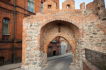 Brama zamku krzyżackiego w Toruniu,Poland © 123108 Aneta